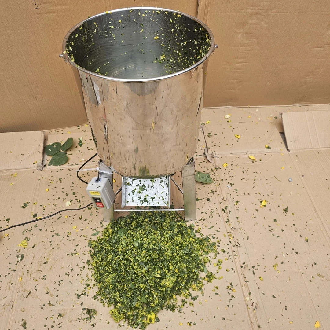 多功能家禽鸡鸭鹅电动小型不锈钢桶式养殖青饲料粉碎机碎菜机喂鸡