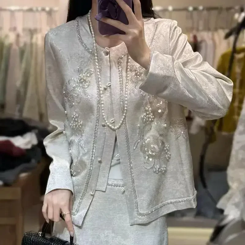 重工钉珠亮片刺绣新中式国风外套女春季轻奢气质别致外穿长袖上衣