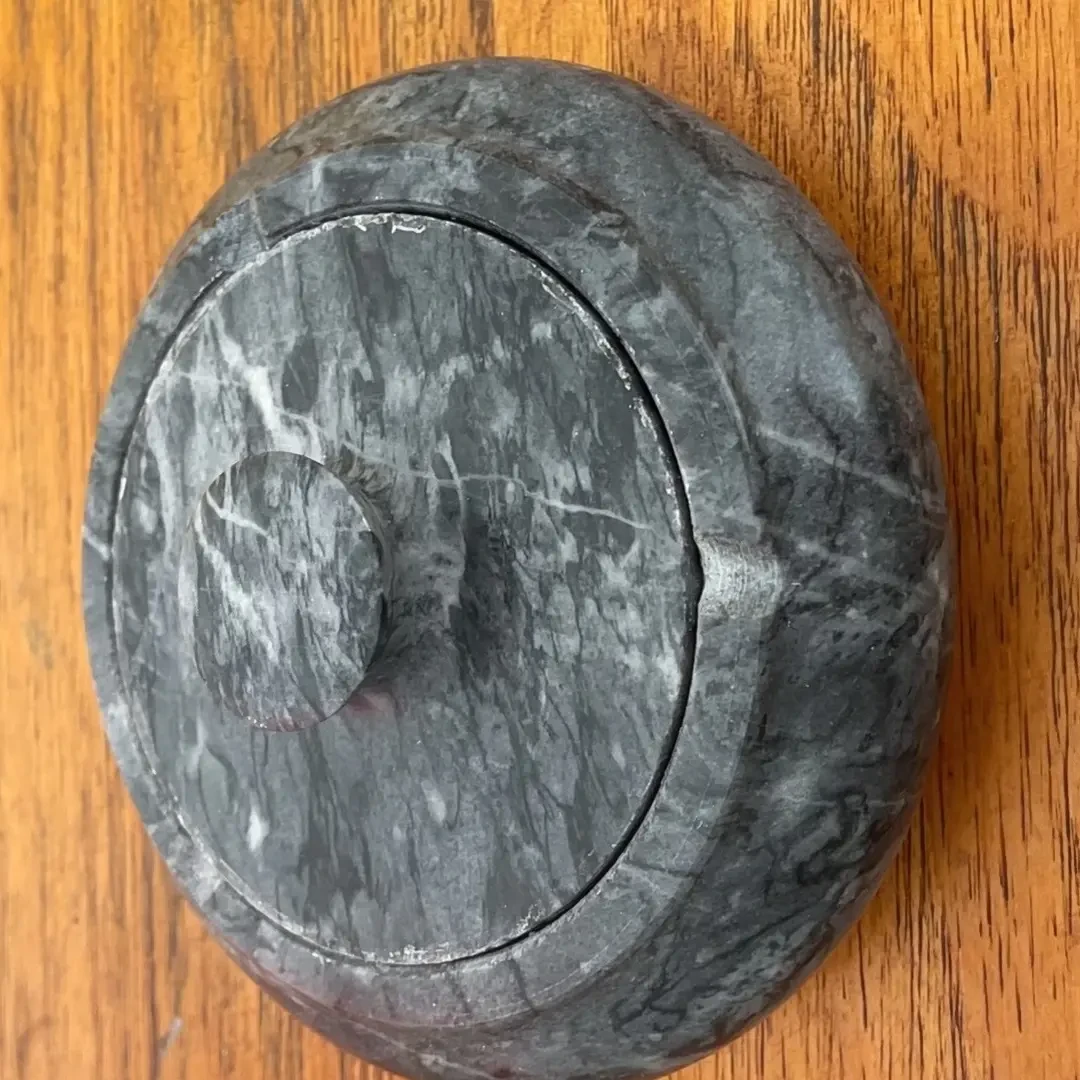 天然大理石原石雕刻中式带盖圆形烟灰缸家居摆件