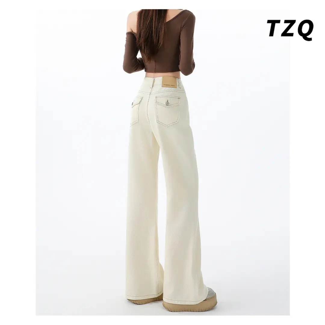 米杏色微喇牛仔裤女爆款2025新款秋季高腰显瘦修身不贴腿喇叭裤子