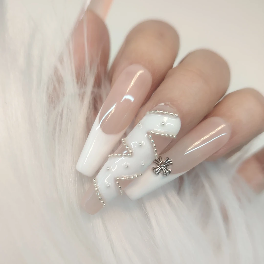 高级感纯手工裸色白色法式钢珠飘带辣妹克罗心芭蕾风显白穿戴甲