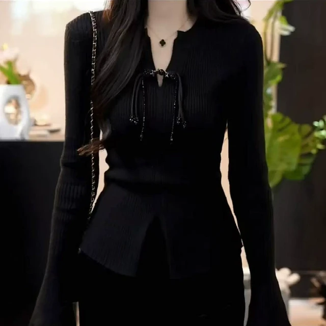 新中式国风黑色盘扣V领针织衫女秋冬大码微胖mm显瘦内搭打底上衣