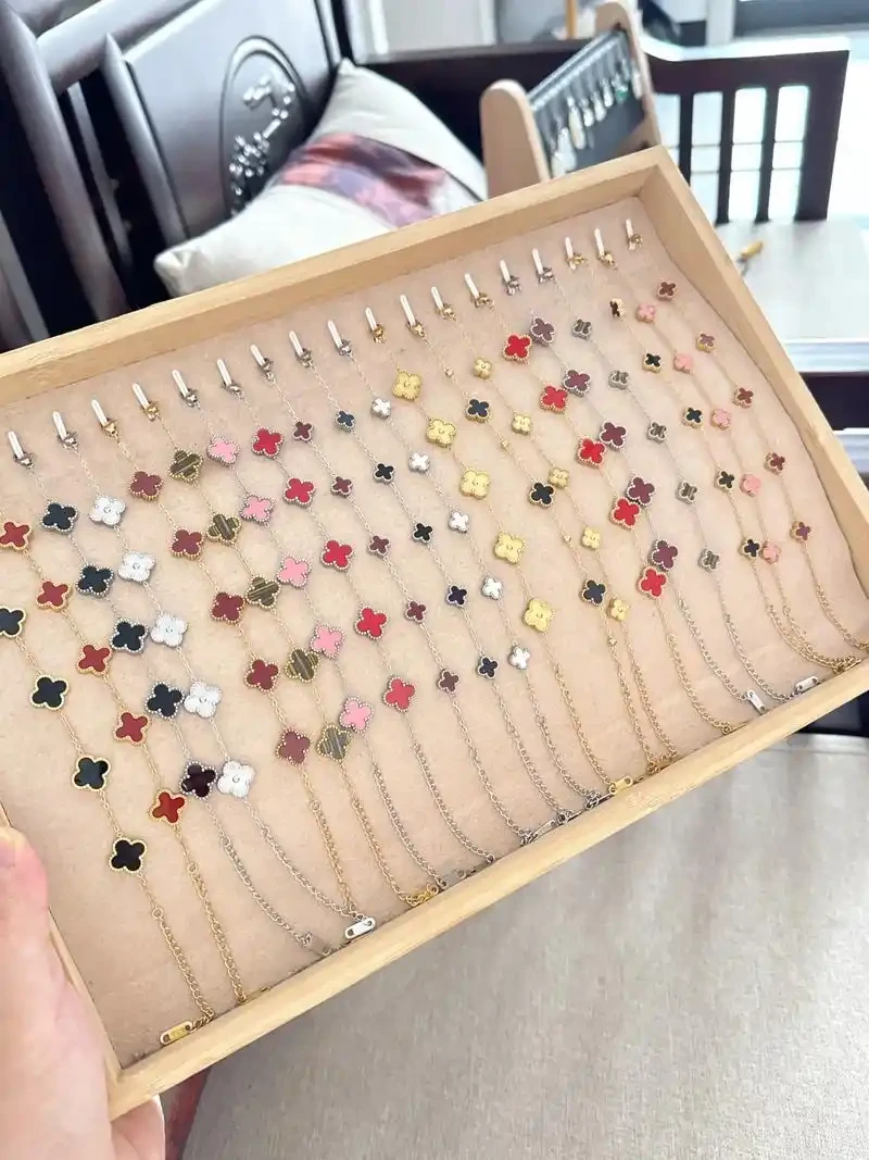 合金手链 手链黑色褪色植物花卉不掉色百搭四叶草男女通用时尚