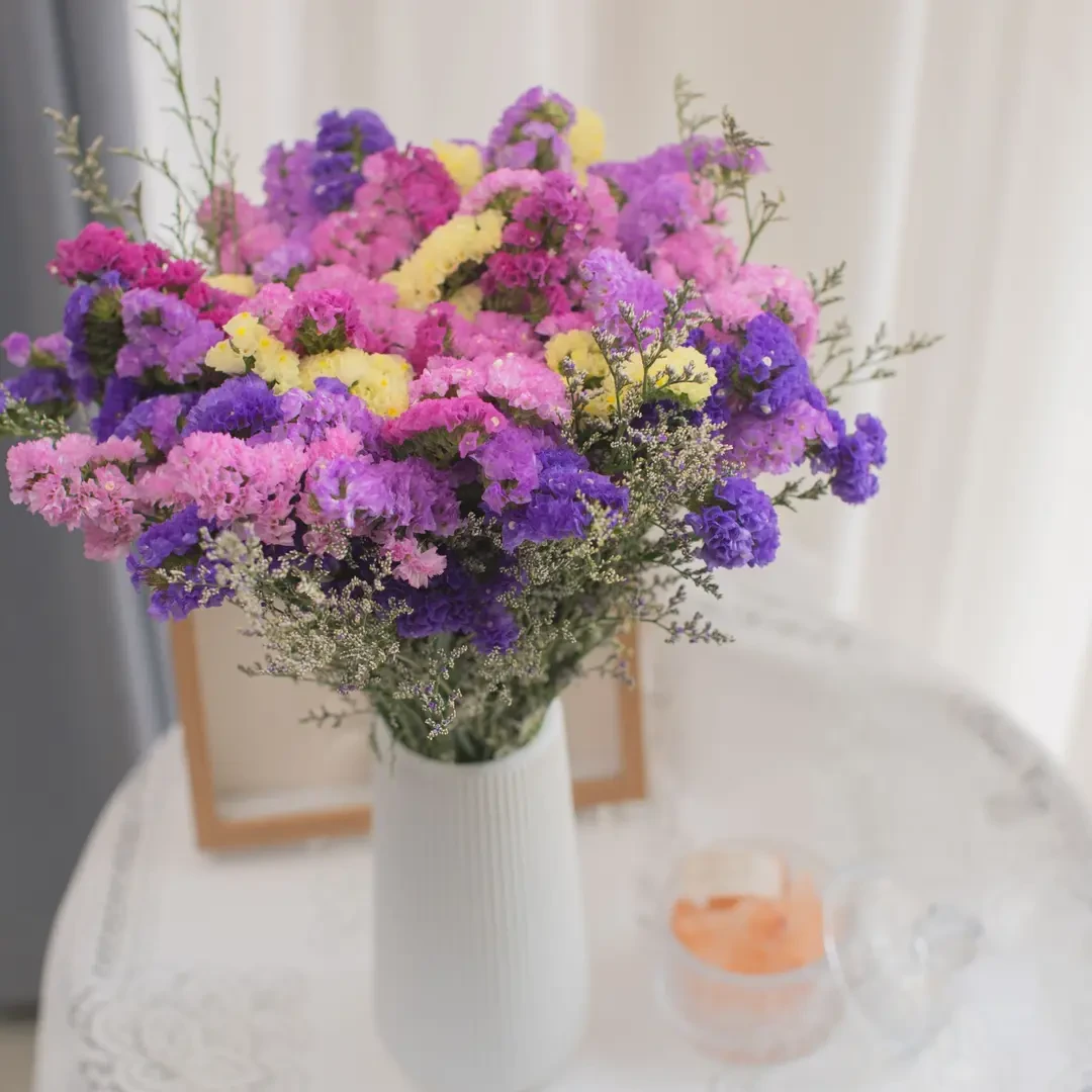 赠送 北欧风树脂花瓶 勿忘我鲜切花可长久保存