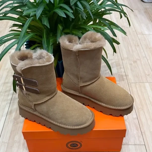 套筒耐磨时尚雪地靴保暖中筒厚款冬季休闲风