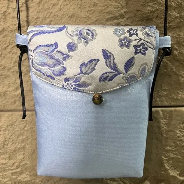 国风刺绣手机包女斜挎复古风汉服小包包竖款布艺文艺百搭潮流苏