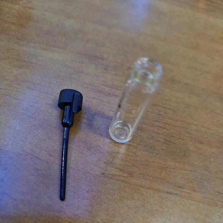 侽加长带黑色滴管便携实用迷你创意分装容器