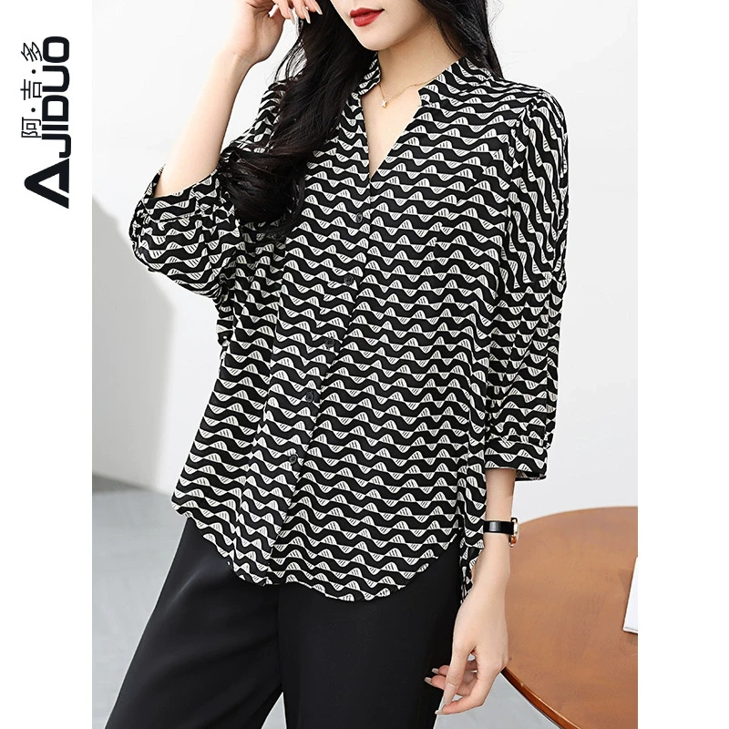 阿吉多半袖衬衫女夏2024新款设计感小众小衫大码宽松显瘦冰丝上衣