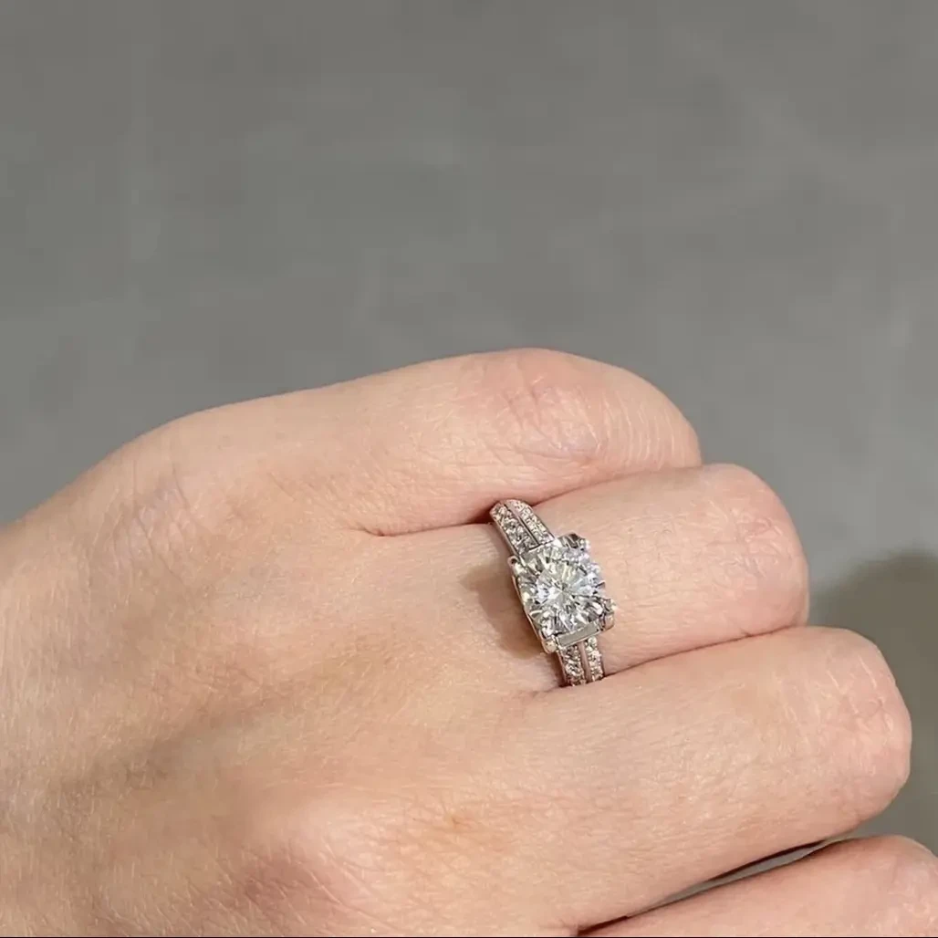 NGTC证书 18K金双排牛头一克拉钻石戒指豪华经典气质9744