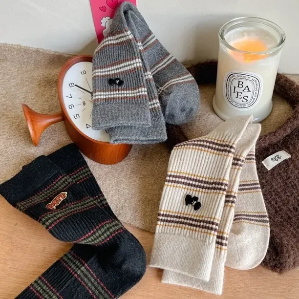 秋冬加厚微压桑蚕丝羊毛混纺韩版中筒ins风植绒小狗女