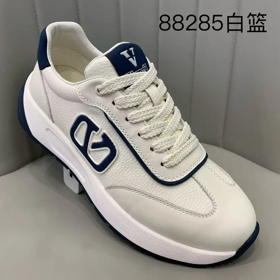 秋冬季新款男鞋透气软底防滑运动休闲百搭潮流时尚德训鞋