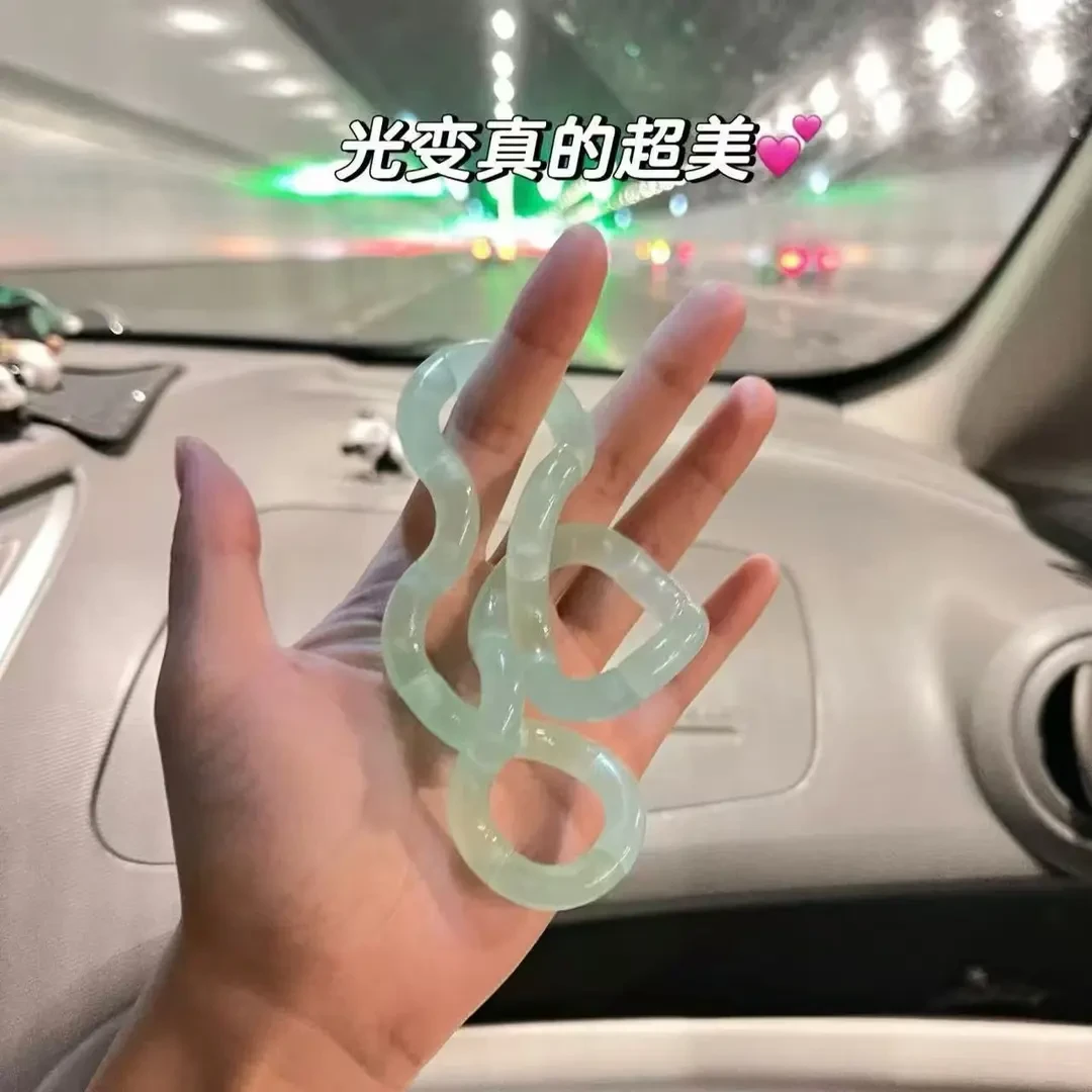 爆款夜光百变扭扭绳解压玩具成人儿童发泄扭扭乐彩虹蛇形益智缠绕