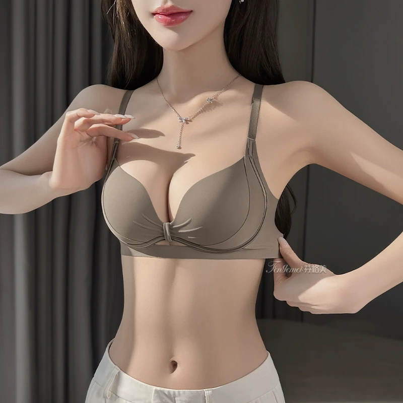 内衣女士小胸显大聚拢2024新款爆款收副乳防下垂无钢圈加厚文胸罩