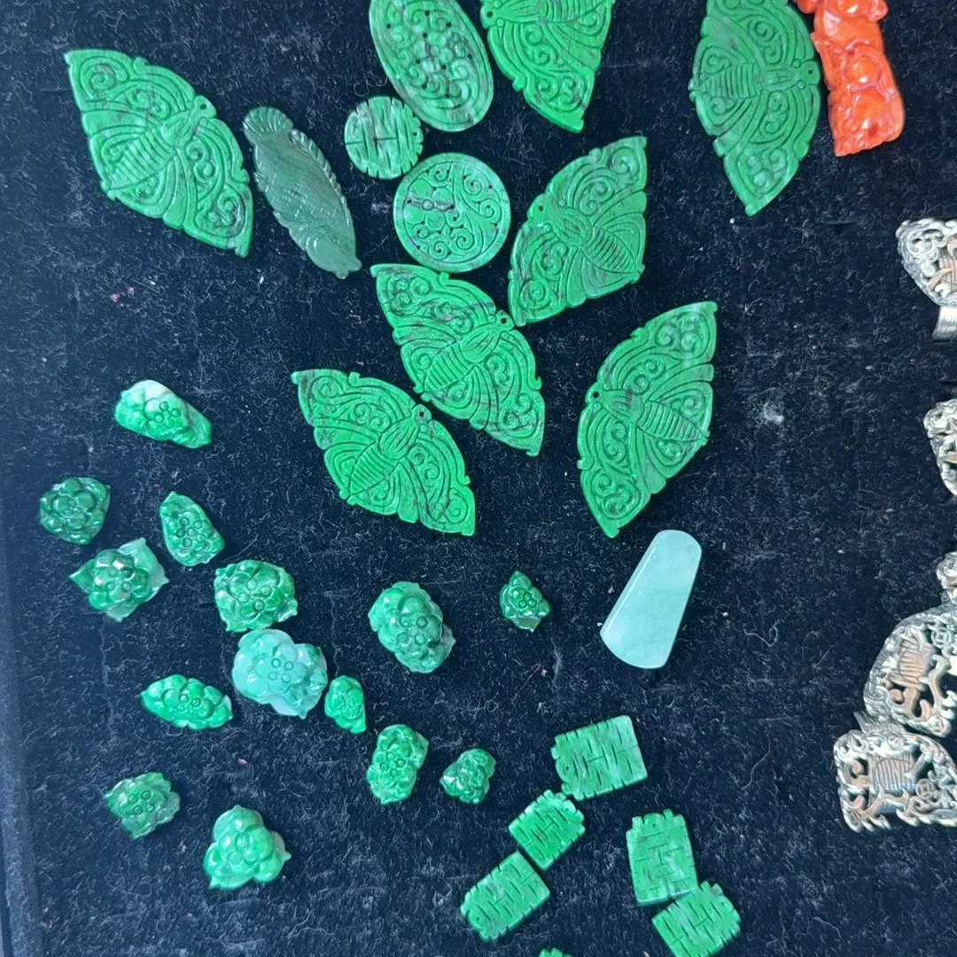 18琪琪翡翠雕刻多样发货款式