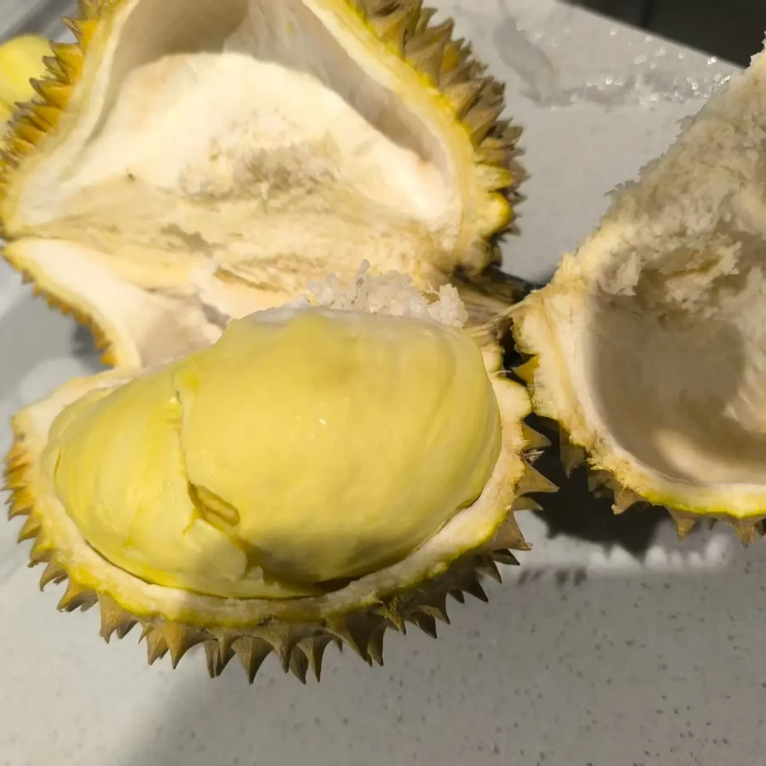 泰国金枕榴莲一个树上熟选货改价下单同城配送鲜榴莲果核小肉多口感好香甜软糯皮薄一果一重金枕泰国越南