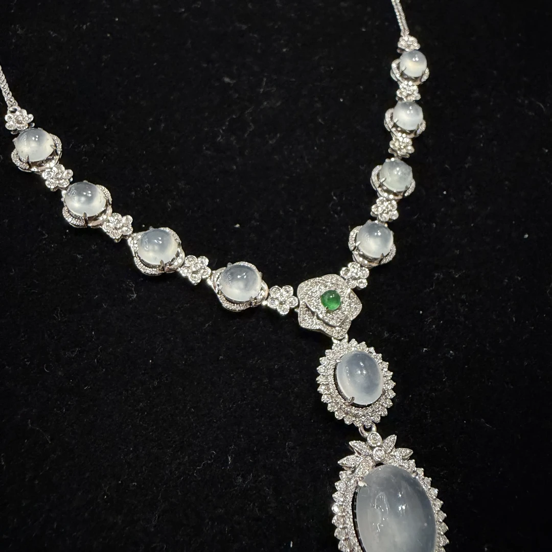 天然缅甸A货翡翠玻璃种项链豪镶18k(3-242)