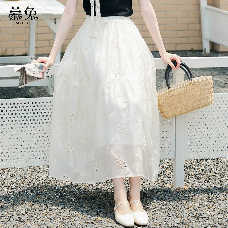 慕兔法式温柔风镂空半身裙女2025夏季新款高腰显瘦中长款a字裙子