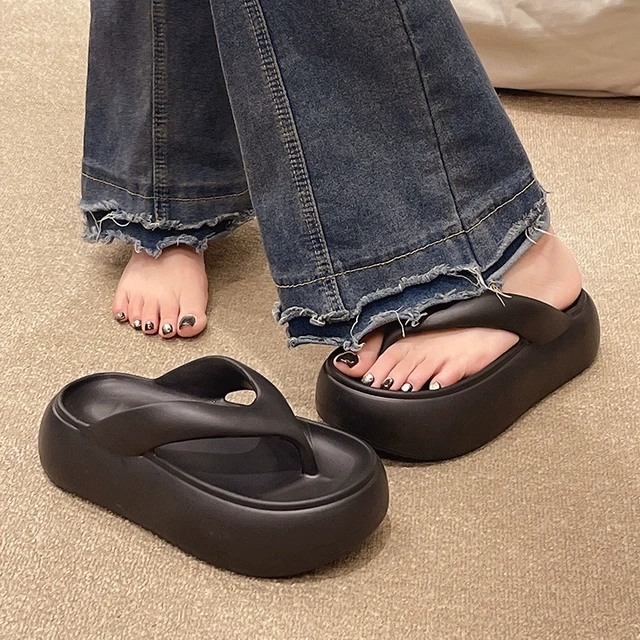 踩屎感厚底人字拖女夏季2025新款时尚外穿防滑沙滩度假夹脚凉拖鞋