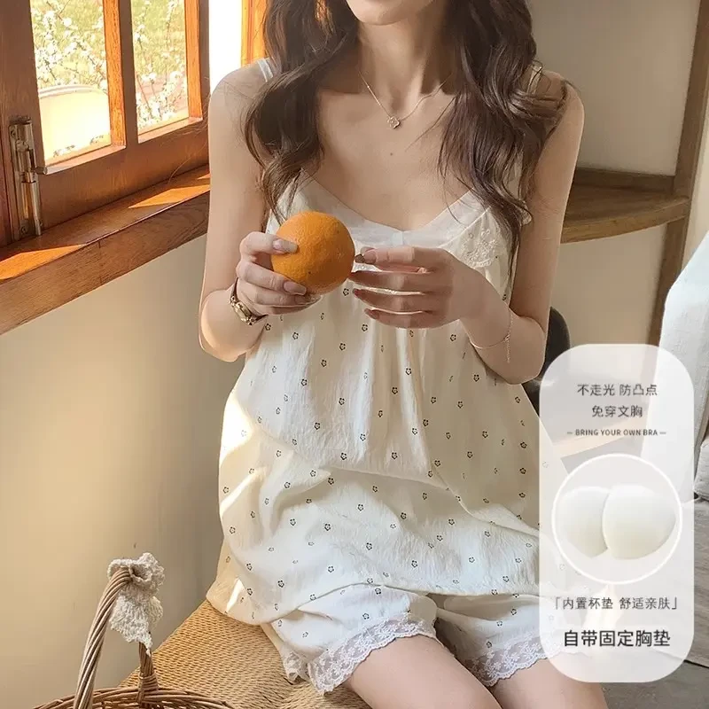 千朔夏季新款睡衣女蕾丝v领吊带短裤固定胸垫甜美家居服套装