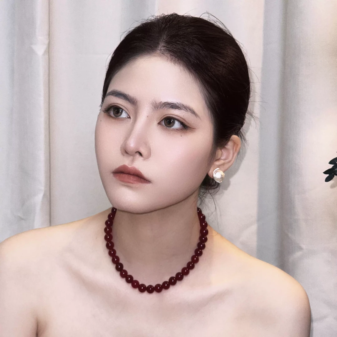 铜合金仿珍珠耳饰 轻奢复古气质磨砂粒半圆贝珠耳钉新中式高级