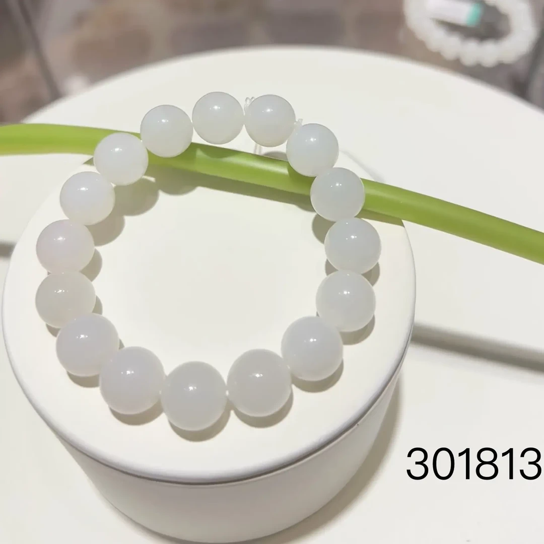 天然和田玉白玉圆珠百搭手串