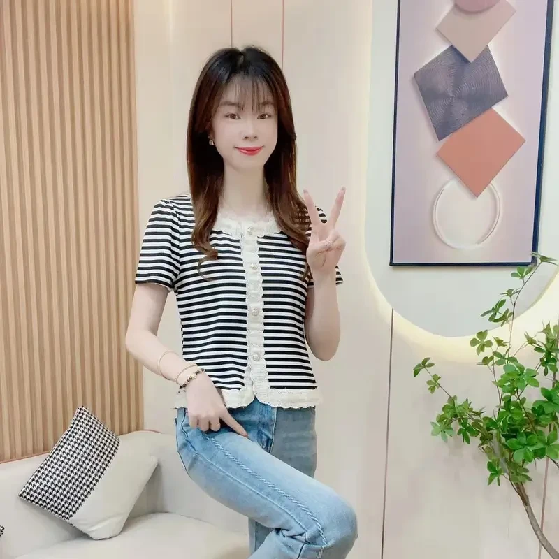 休闲夏季新款法式小香风时尚洋气蕾丝花边显瘦短袖上衣服薄款修身