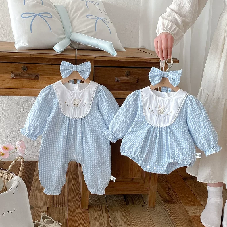婴儿衣服春装2025新款甜美格子哈衣洋气宝宝连体衣外出爬服