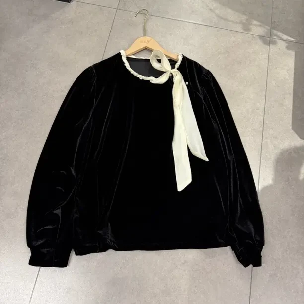 888年款珍珠领蝴蝶结百搭丝绒小衫