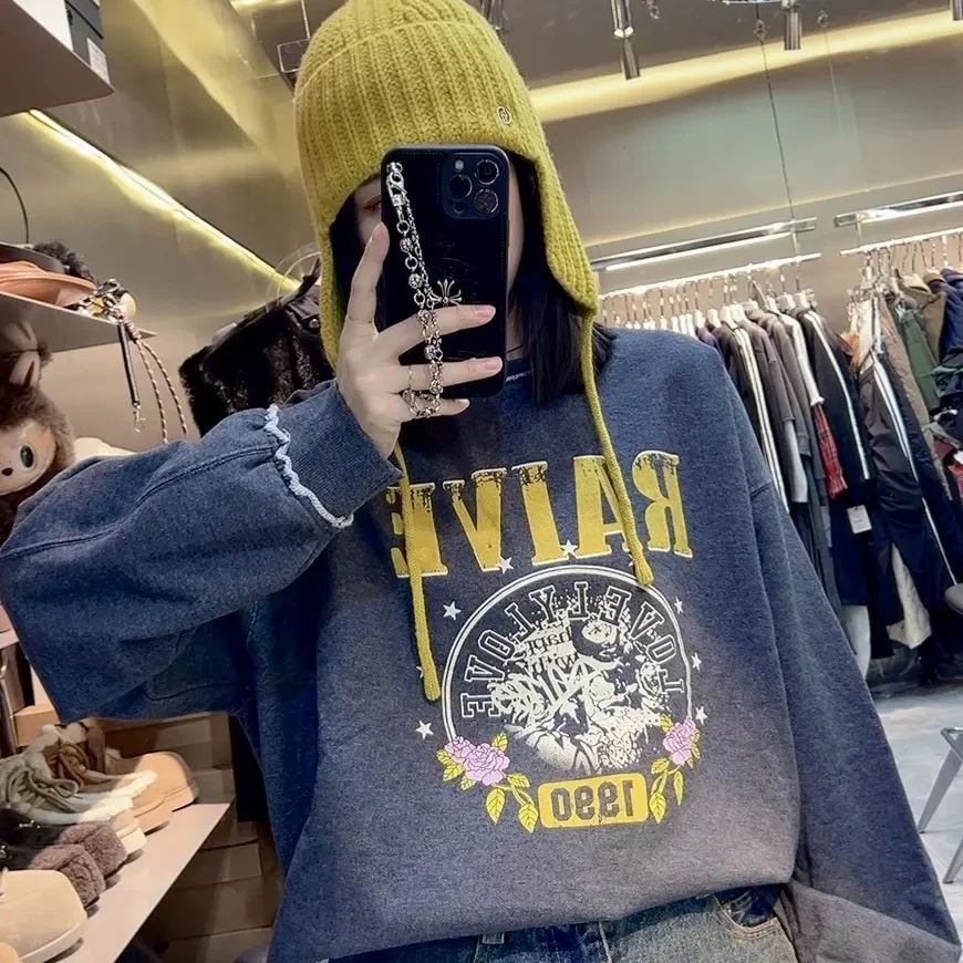 圆领前印花宽松慵懒百搭长袖卫衣