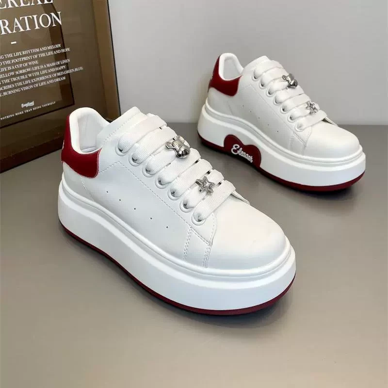 欧洲站潮板鞋女款2025新款爆款小白鞋升华运动休闲鞋显腿长松糕鞋