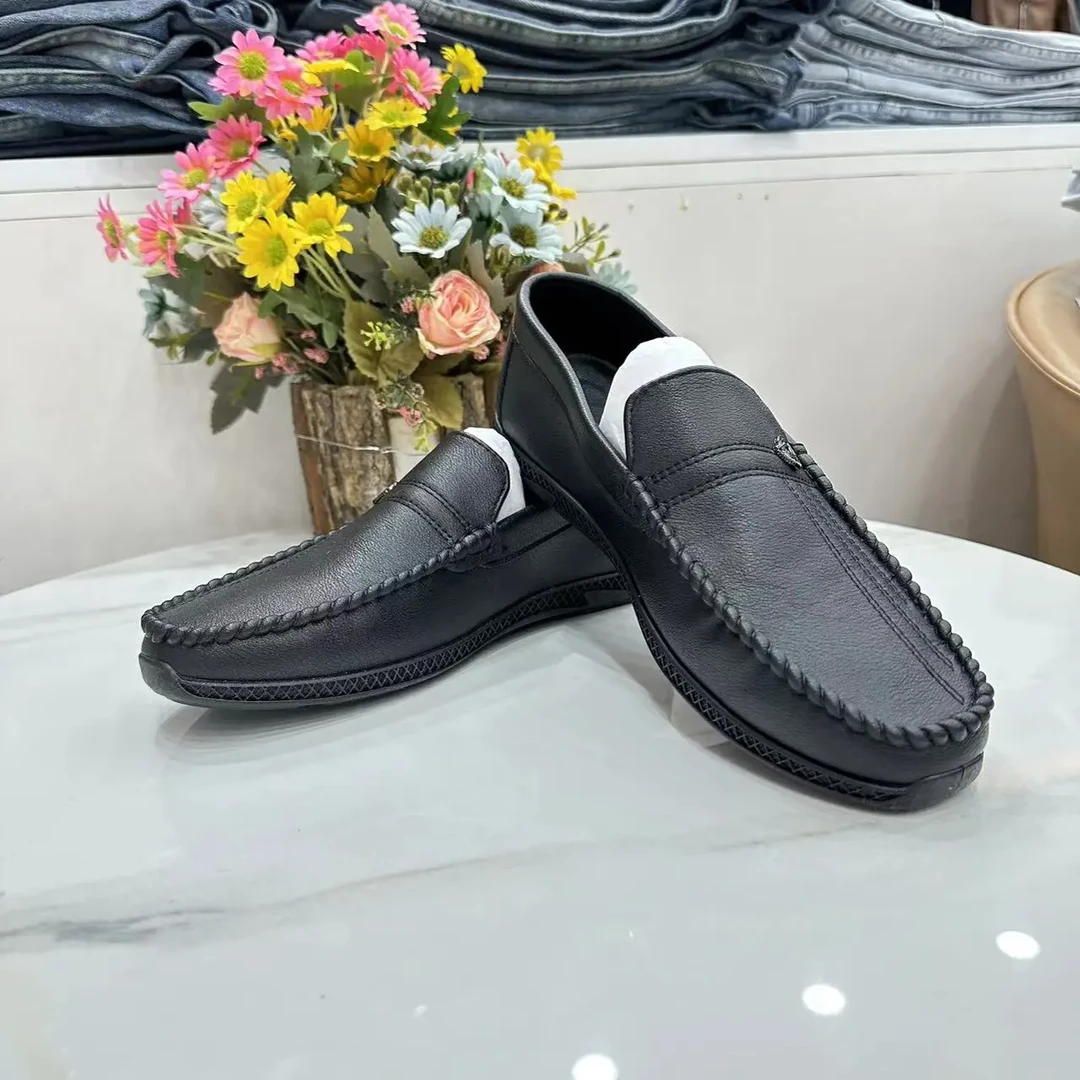 休闲休闲皮鞋圆头金属套筒一脚蹬贴膜皮纯色布洛克鞋