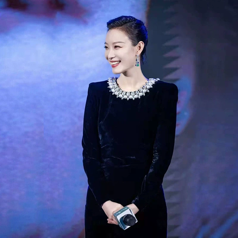 黑色晚礼服女2024新款法式轻奢小众高级感年会主持演出丝绒连衣裙