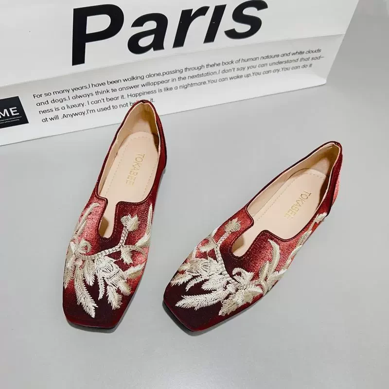 国风单鞋女2025新款复古新中式平底鞋汉服刺绣旗袍鞋软底豆豆瓢鞋