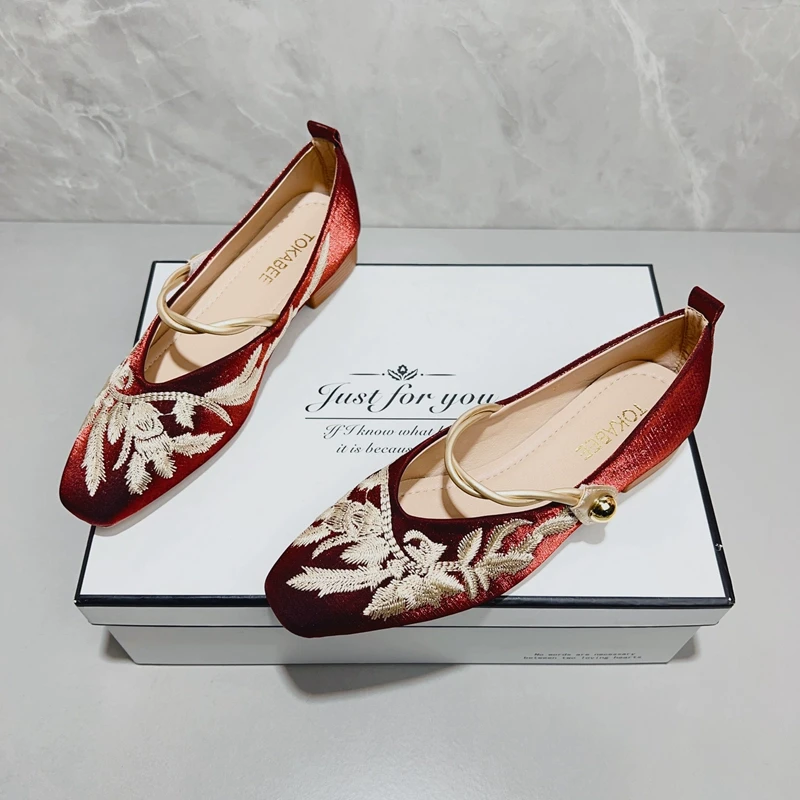 国风新中式方头粗跟单鞋大码豆豆软底旗袍鞋复古刺绣中跟玛丽珍鞋