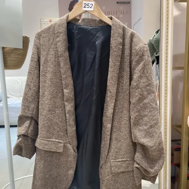 苏力baby羊驼毛内里宾霸铜氨材质大衣