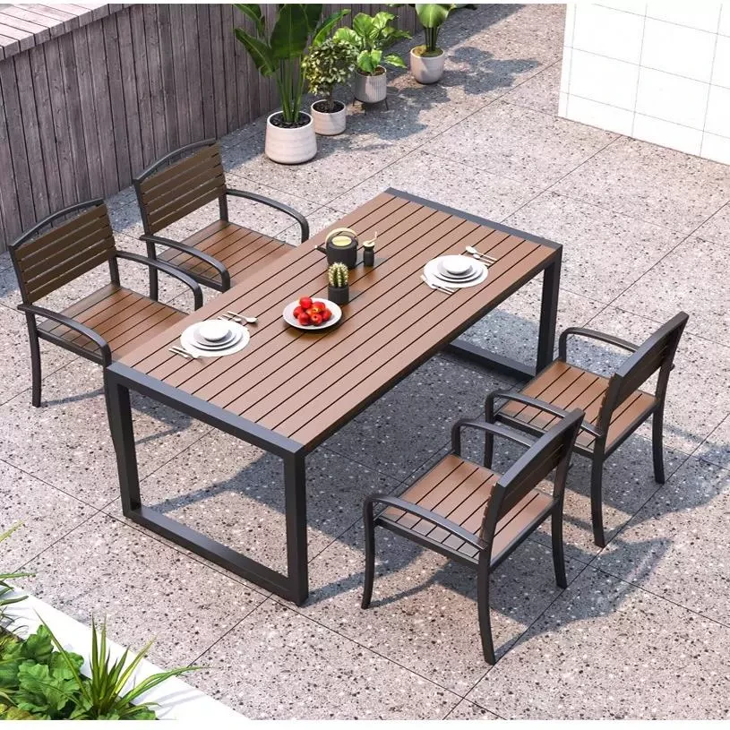 户外庭院桌椅室外防水防晒餐桌公园休闲阳台铁艺塑木烧烤桌椅组合