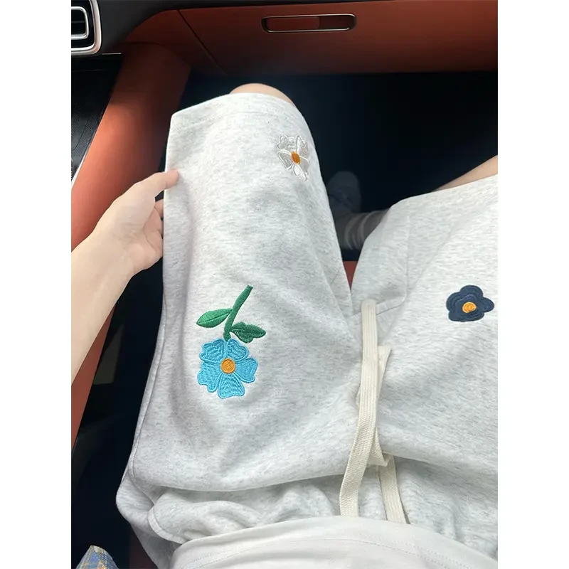 浅灰色美式小花刺绣短裤男款夏季外穿宽松运动五分裤休闲大码中裤