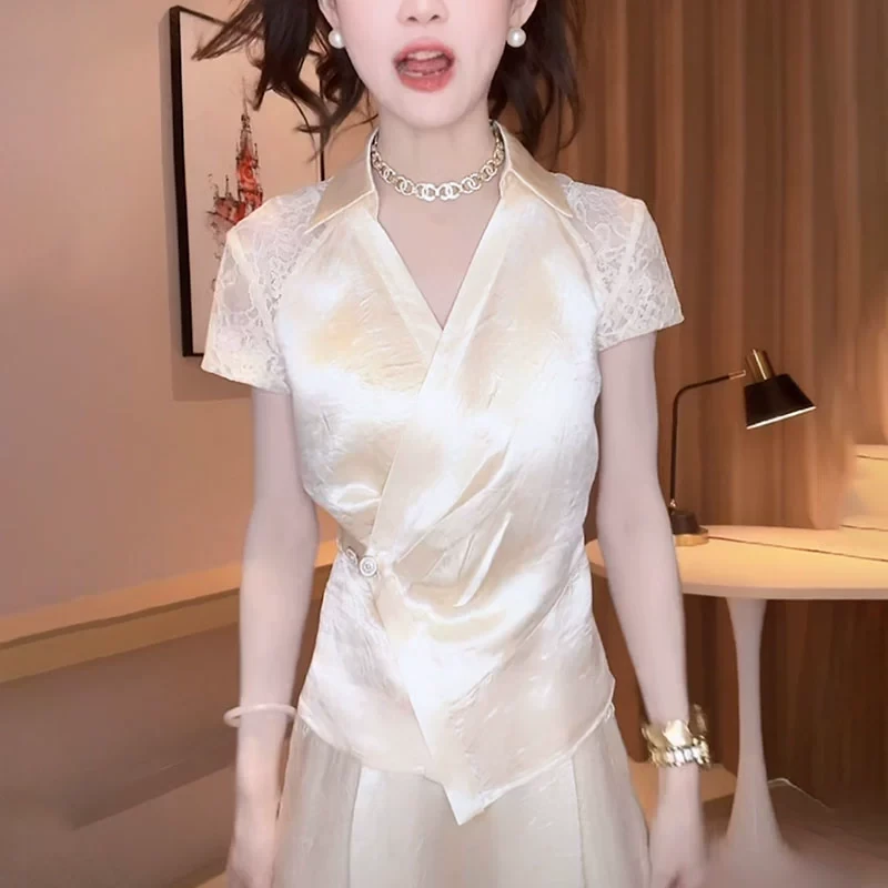 2025夏季v领正肩气质短袖衬衫女新款时尚洋气收腰高级感缎面上衣