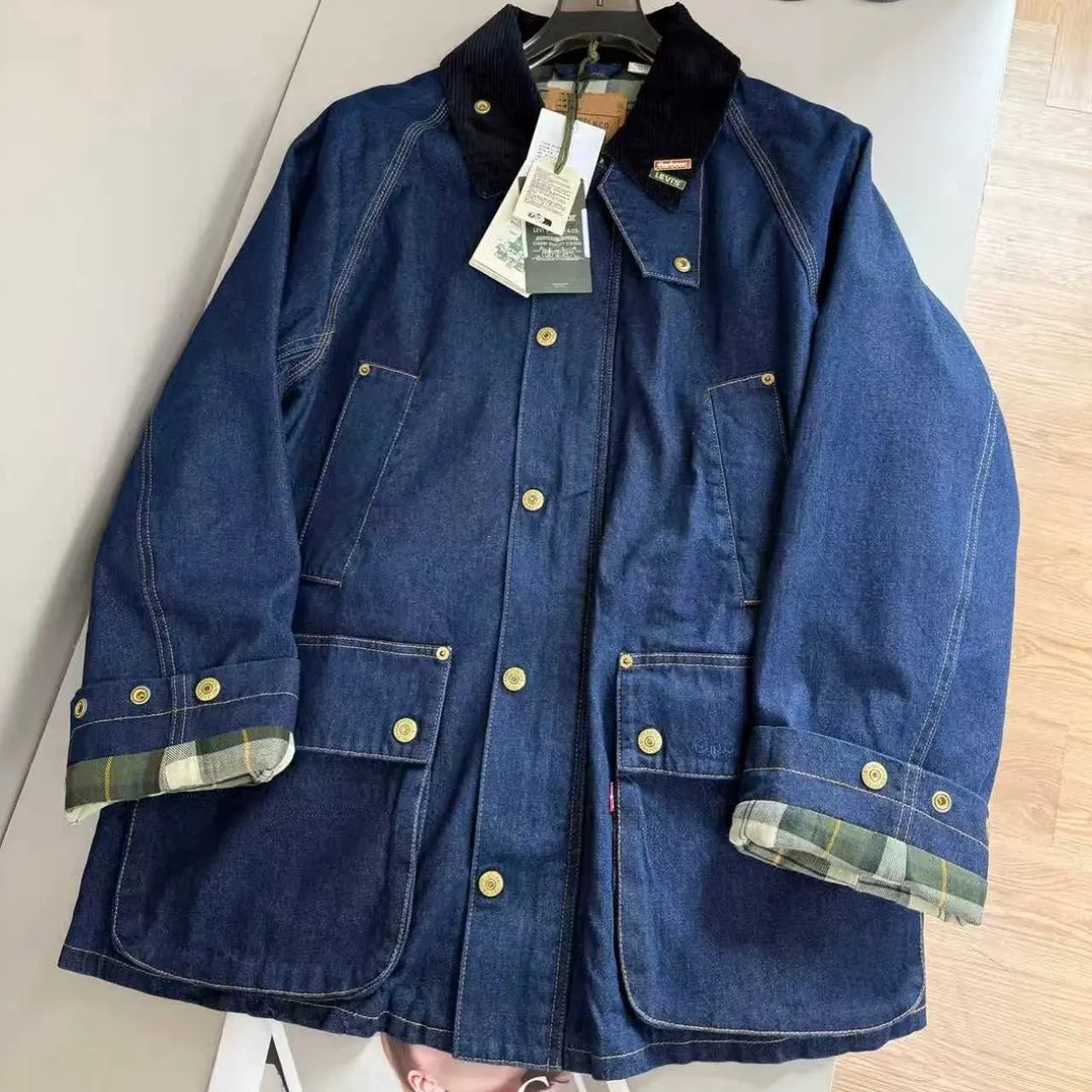联名款牛仔风格男女同款夹克外套