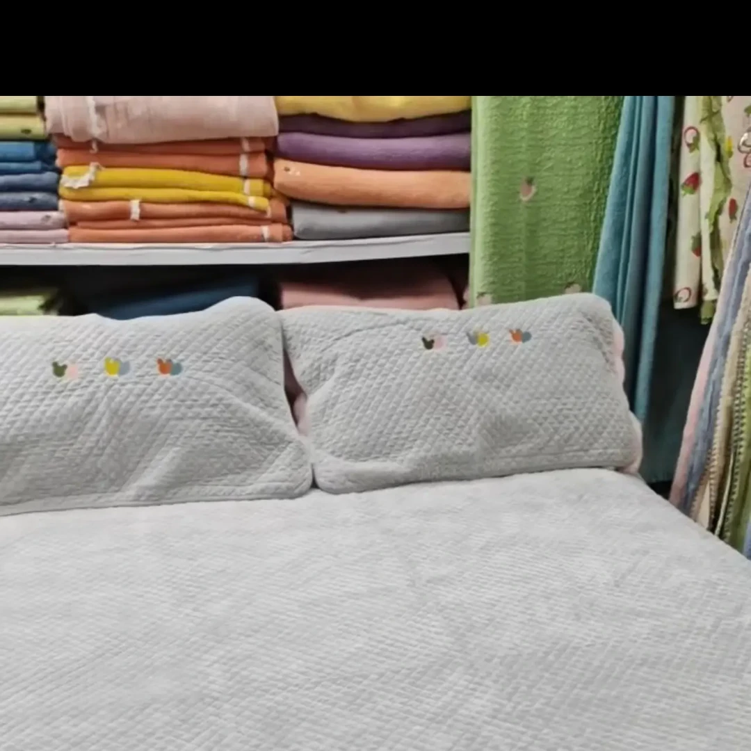 四季通用一面纯棉砂洗一面婴儿绒双面用贴身柔软舒适床盖三件套