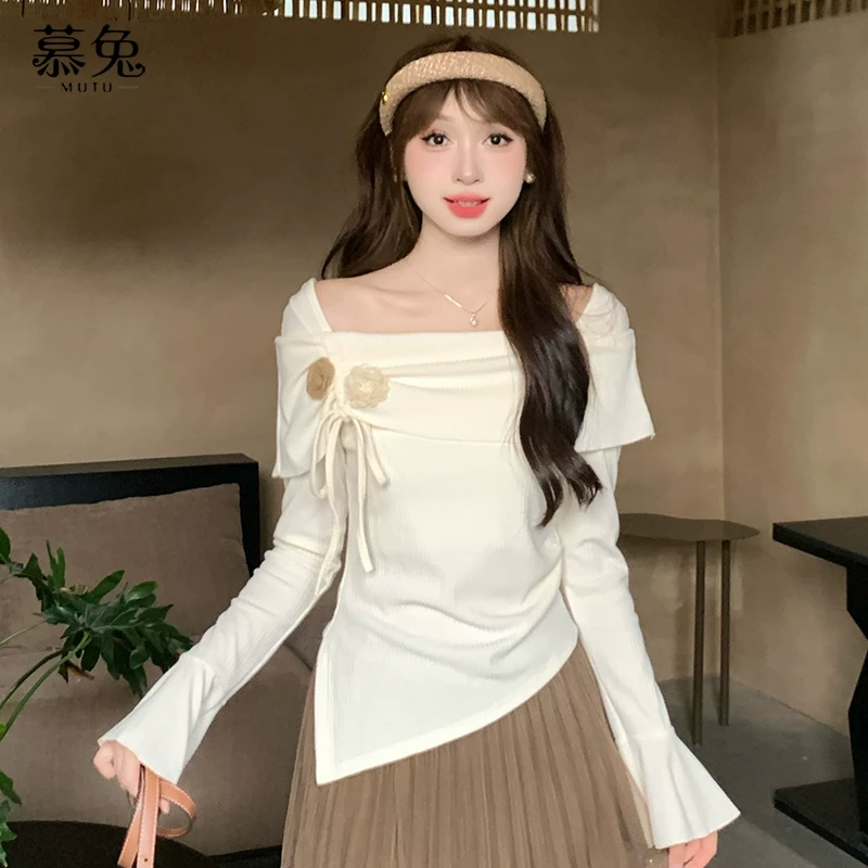 慕兔法式别致方领长袖t恤女2024新款秋季设计感小众立体花朵上衣