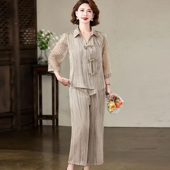 时尚中年妈妈春装中袖新中式套装中老年女夏季洋气V领两件套新款