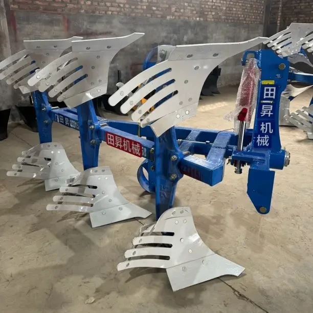 325型425型液压翻转犁配套四轮拖拉机一体腿犁地