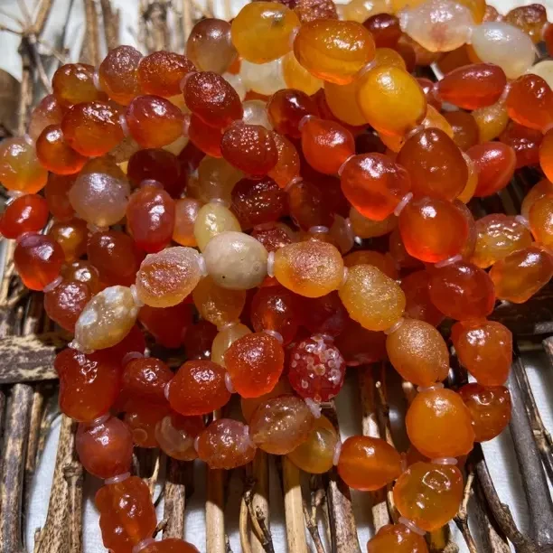 天然彩色糖心阿拉善玛瑙手串男女款民族风时尚百搭随机