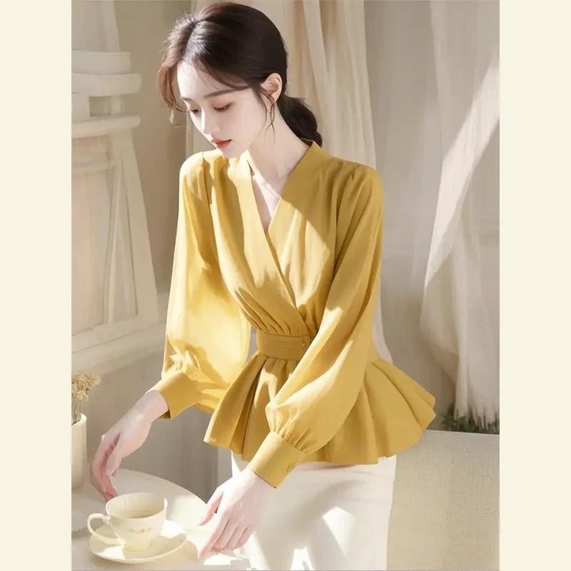 春季高端欧货洋气小衫轻奢高级感独特别致漂亮宽松显瘦黄色上衣女