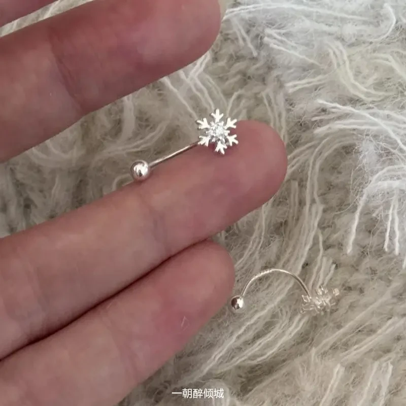合金耳饰 mini雪花养耳洞耳钉女轻奢简约小众秋冬2025新款潮耳饰