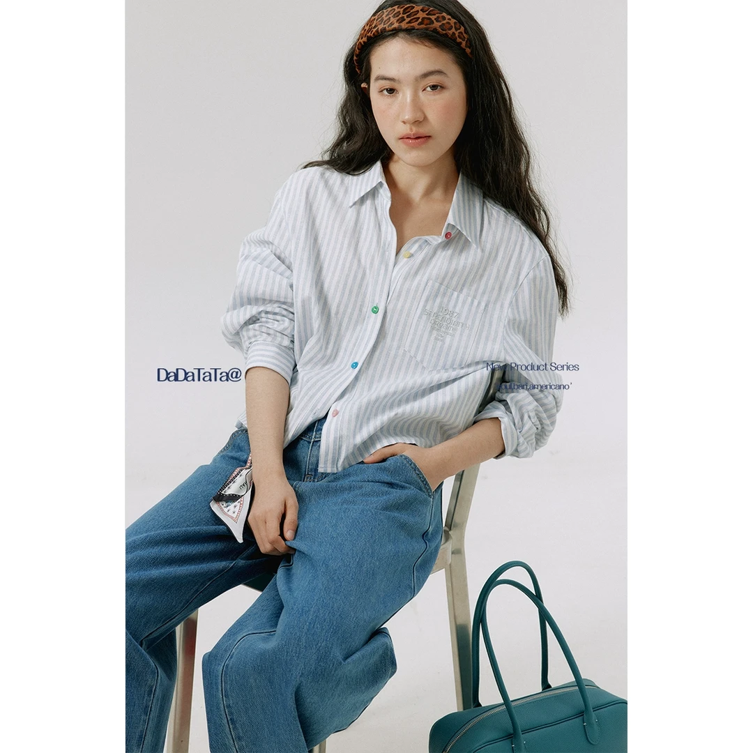DADATATA白标微胖mm设计感口袋刺绣2025欧若风麻感条纹大码衬衫