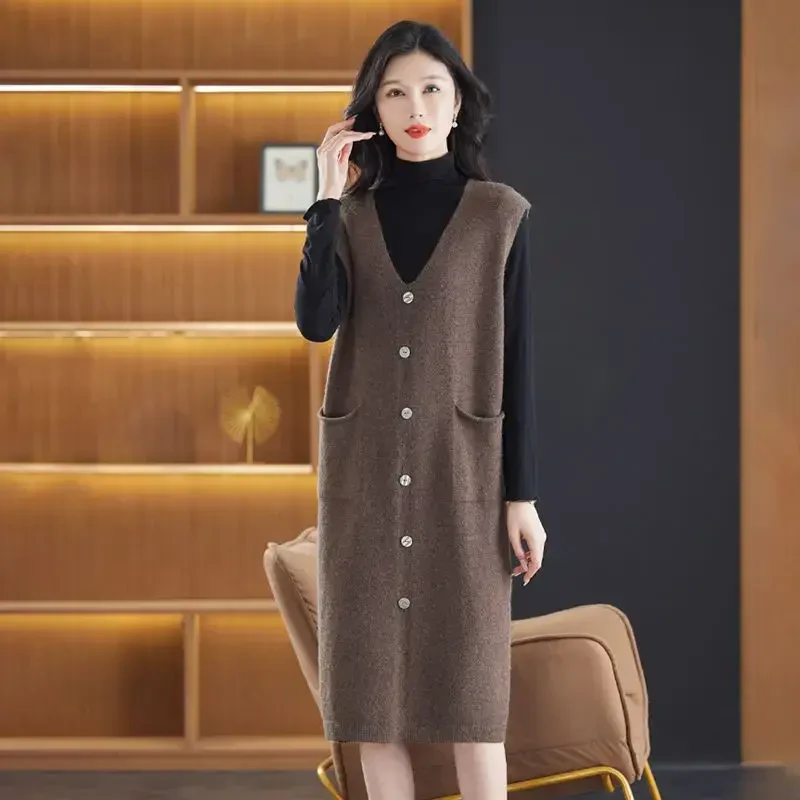 春秋新款时尚连衣裙长款毛衣打底衫女马甲背心V领宽松毛衣裙针织