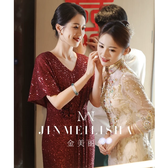 妈妈装婚宴礼服2025新款高级感亮片年轻款酒红色结婚喜婆婆礼服裙