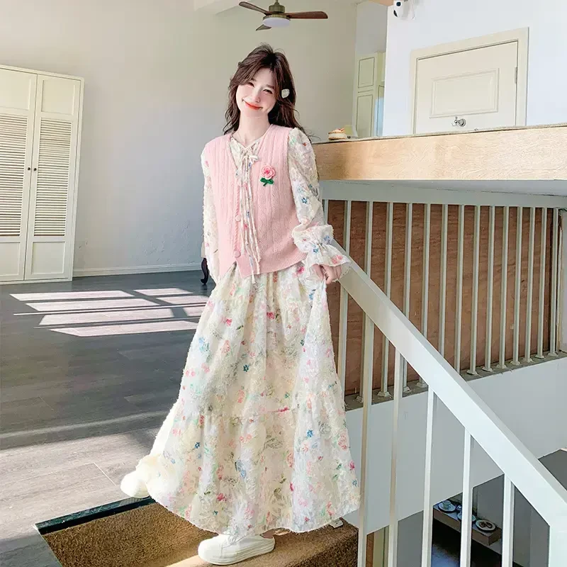 粉色甜美减龄针织马甲连衣裙套装女2025春季新款设计感长裙两件套